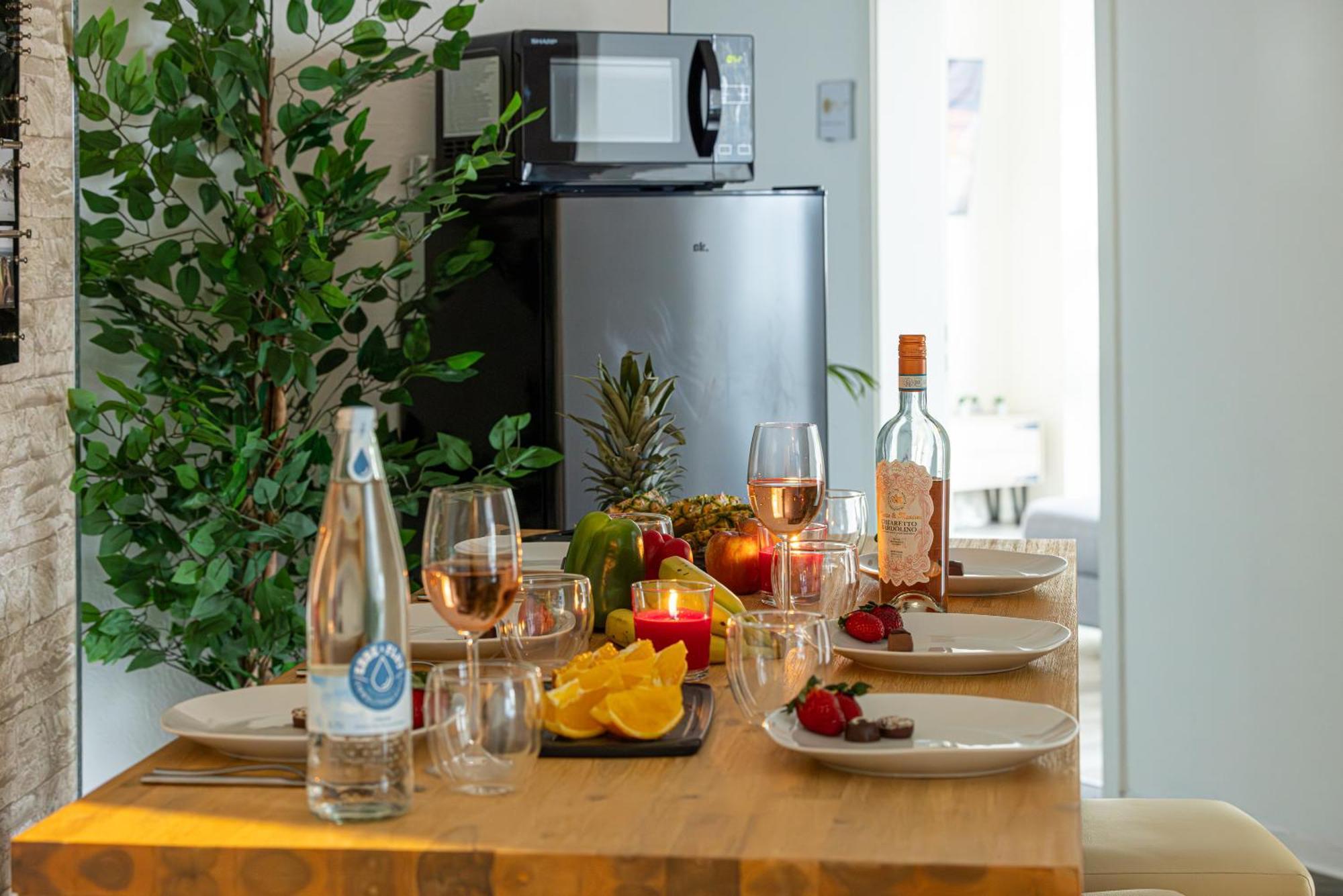 Luxus City Apartment Sauna Balkon Kueche Zentral Rostock Bagian luar foto