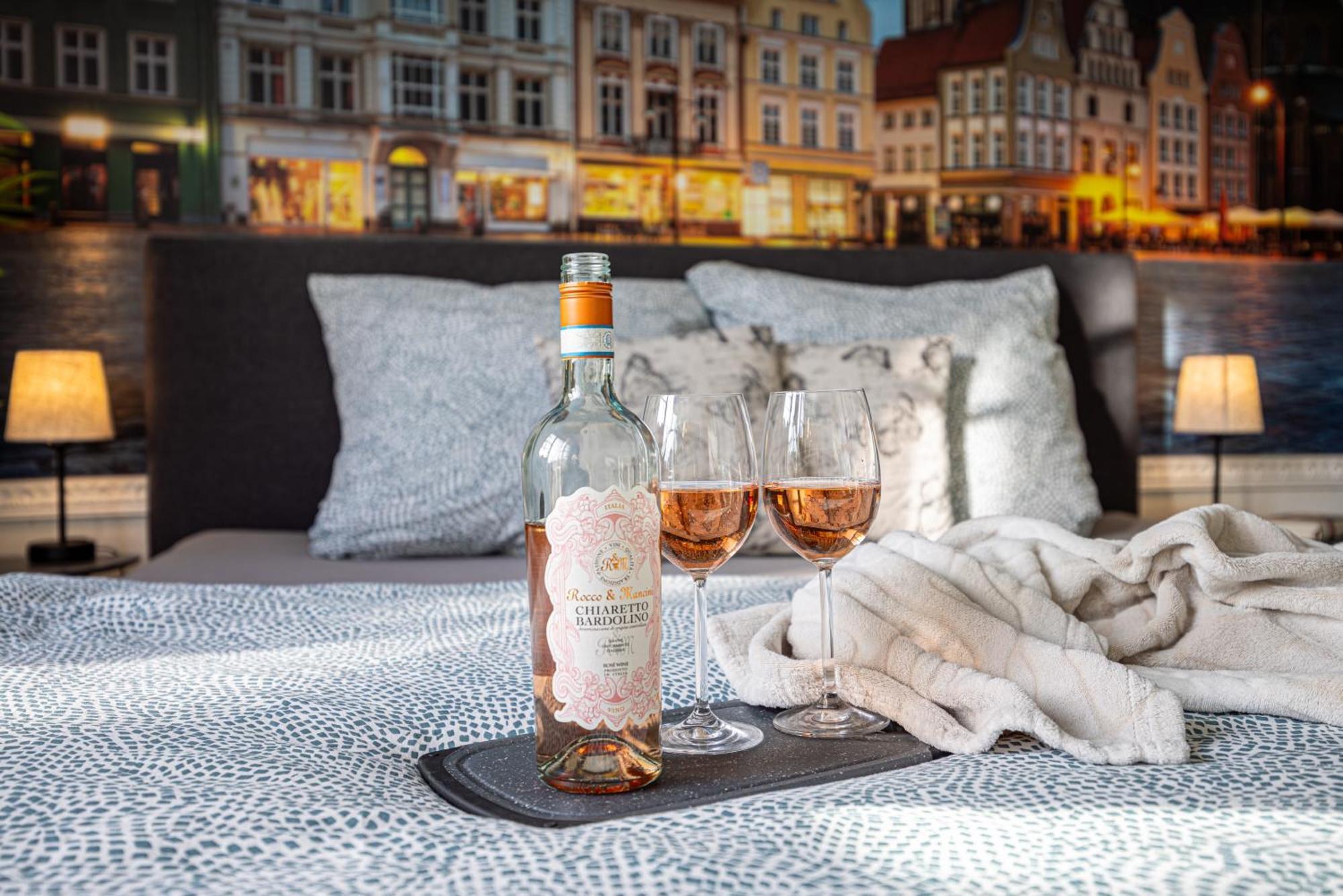 Luxus City Apartment Sauna Balkon Kueche Zentral Rostock Bagian luar foto