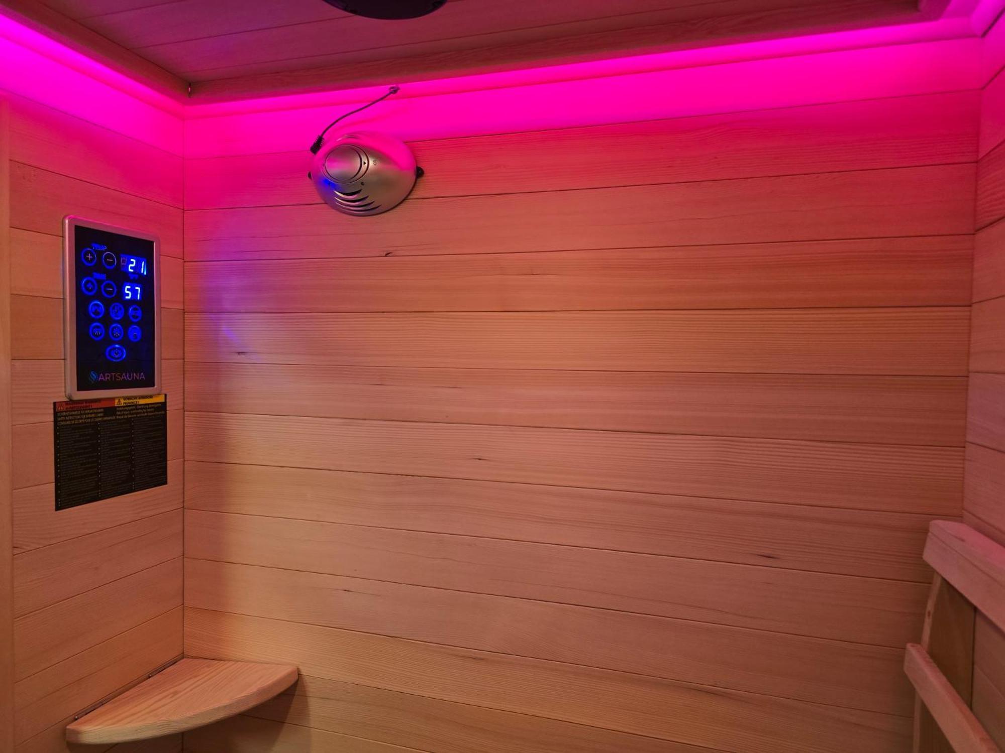 Luxus City Apartment Sauna Balkon Kueche Zentral Rostock Bagian luar foto